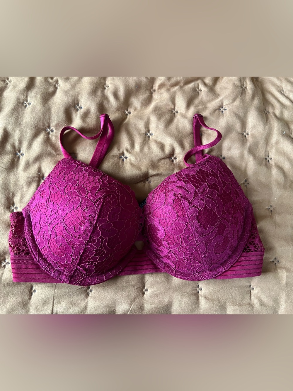 Victoria's Secret  Lace Push-Up Bra